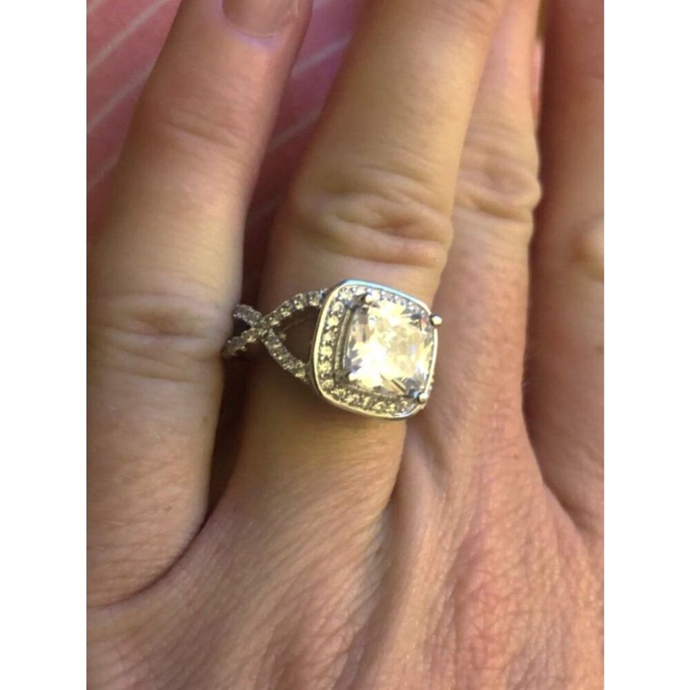 White Platinum Plated with AAA White Diamond Cubic Zirconia Princess Cut Ring - Picture 6 of 9